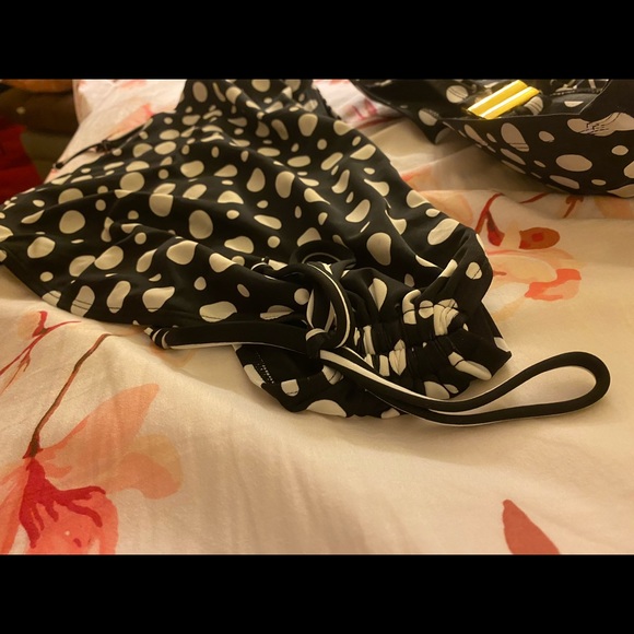 Two piece woman polka dot bathing suit 👙 - Picture 4 of 6